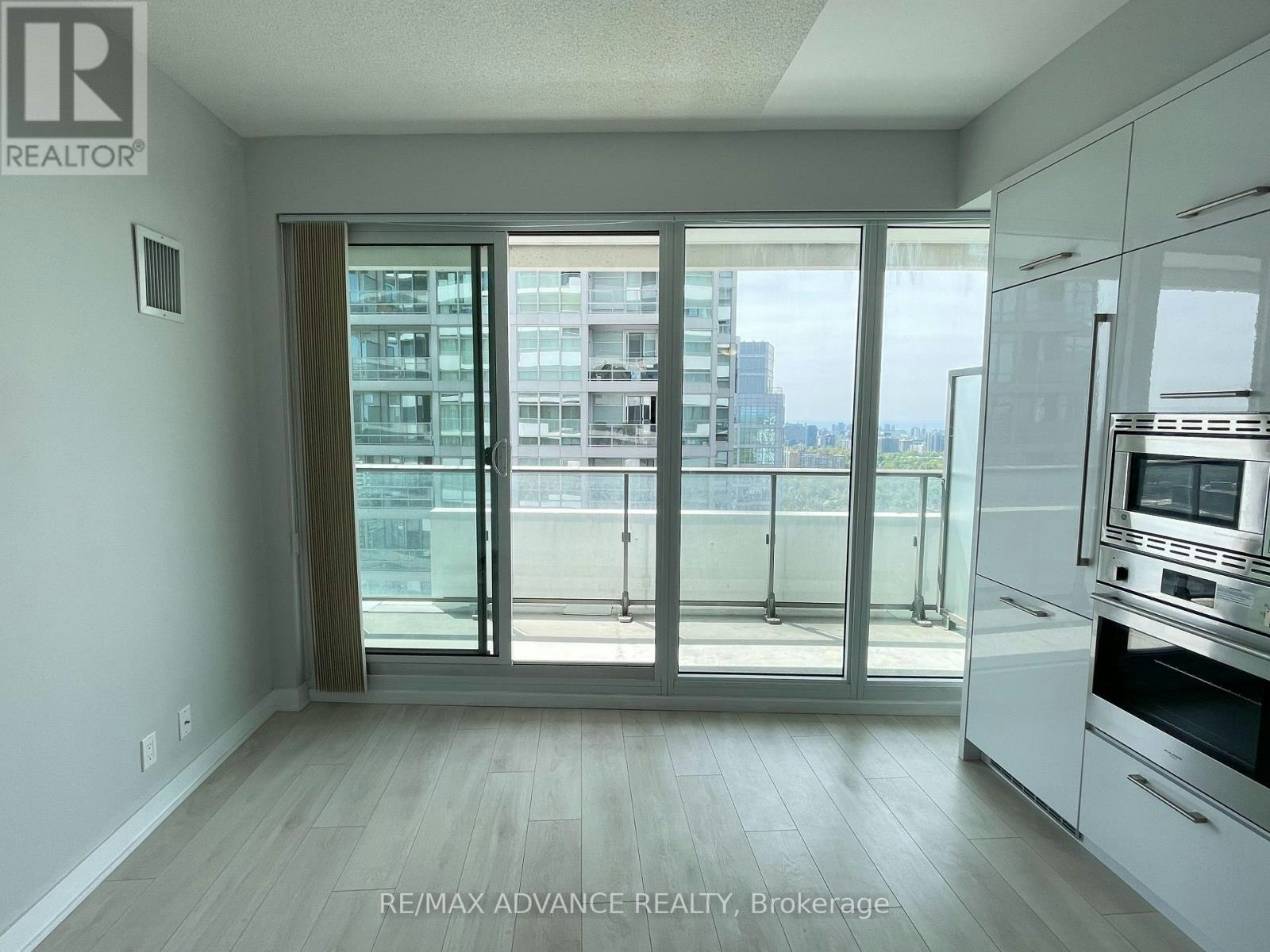 3306-2221 Yonge Street, Toronto, ON, M4S 2B4 - 11