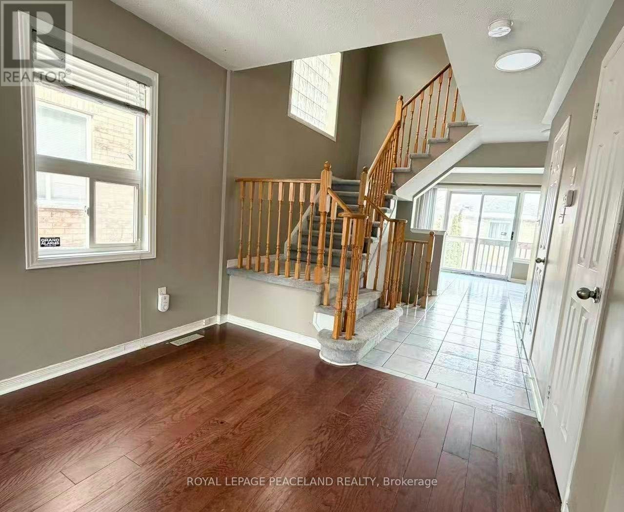 ENTIRE PROPERTY-367 Marble Place, Newmarket, ON, L3X 2P1 - 4