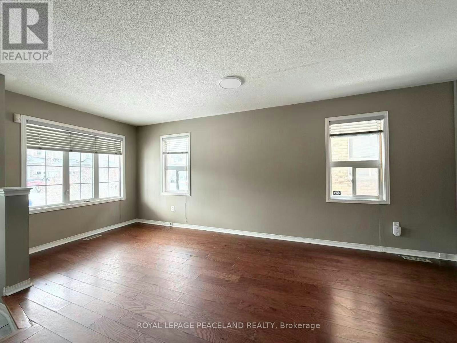 ENTIRE PROPERTY-367 Marble Place, Newmarket, ON, L3X 2P1 - 3