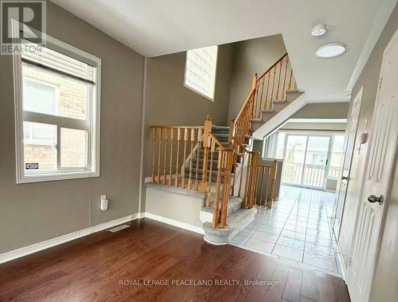 UPPER-367 Marble Place, Newmarket, ON, L3X 2P1 - 5
