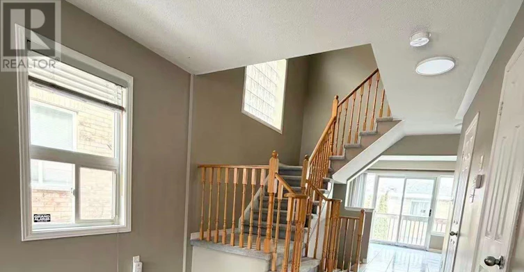 UPPER-367 Marble Place, Newmarket, ON, L3X 2P1 - 5