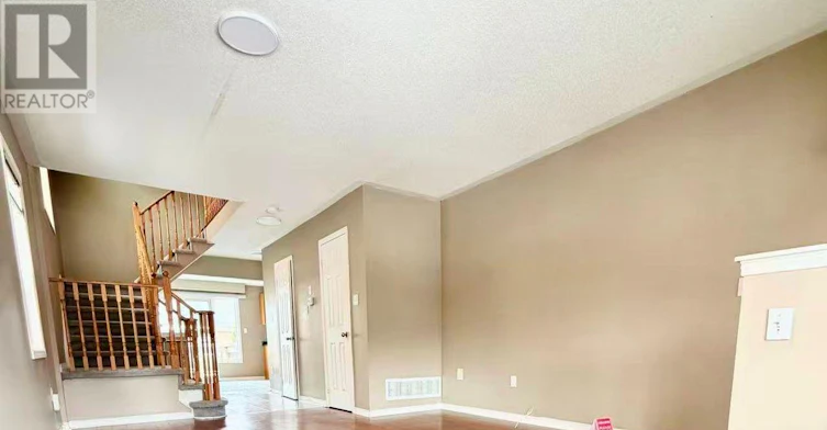 UPPER-367 Marble Place, Newmarket, ON, L3X 2P1 - 2