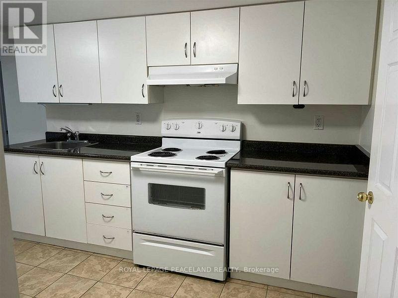W/O BSMT-367 Marble Place, Newmarket, ON, L3X 2P1 - 3
