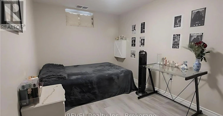 12 Glendale Drive, Welland, ON, L3C 4Y6 - 10