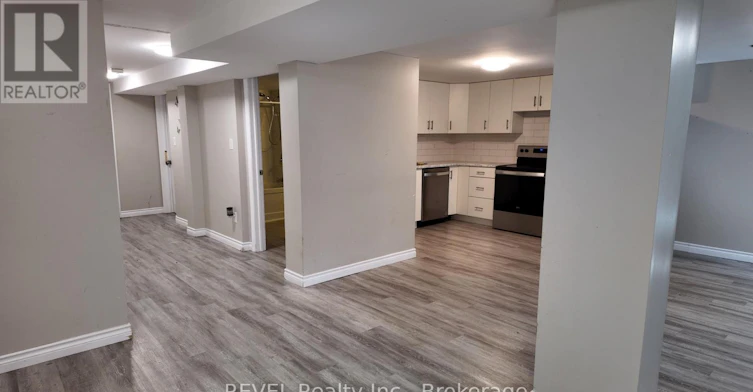 12 Glendale Drive, Welland, ON, L3C 4Y6 - 4
