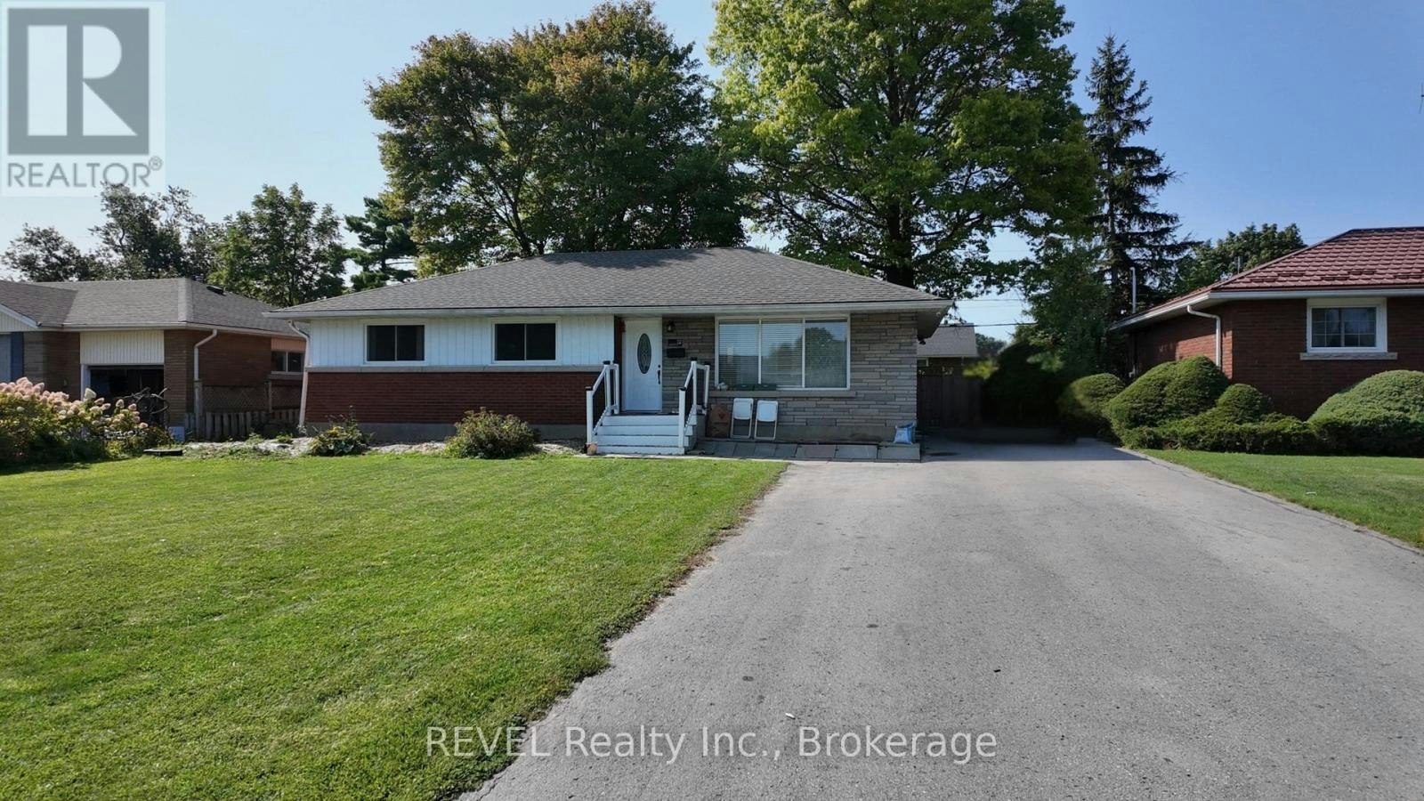 12 Glendale Drive, Welland, ON, L3C 4Y6