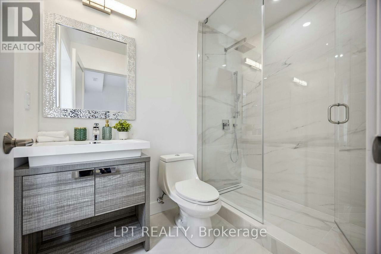 3-19 Hatfield Crescent, Toronto, ON, M9W 3R7 - 3