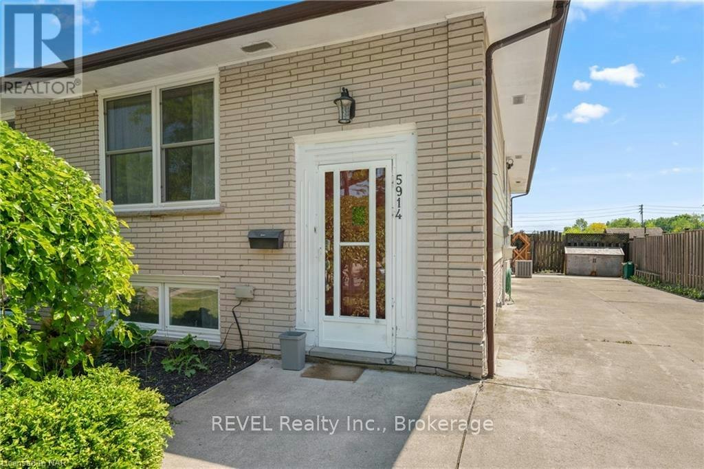 5914 Frontenac Street, Niagara Falls, ON, L2G 3B2 - 2