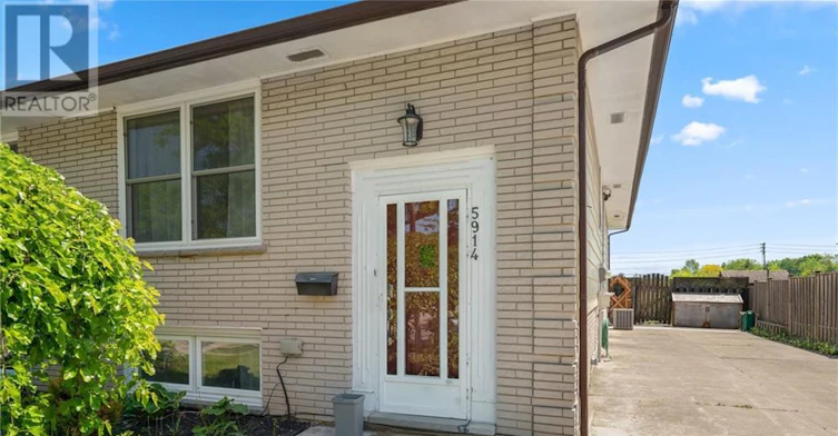 5914 Frontenac Street, Niagara Falls, ON, L2G 3B2 - 2