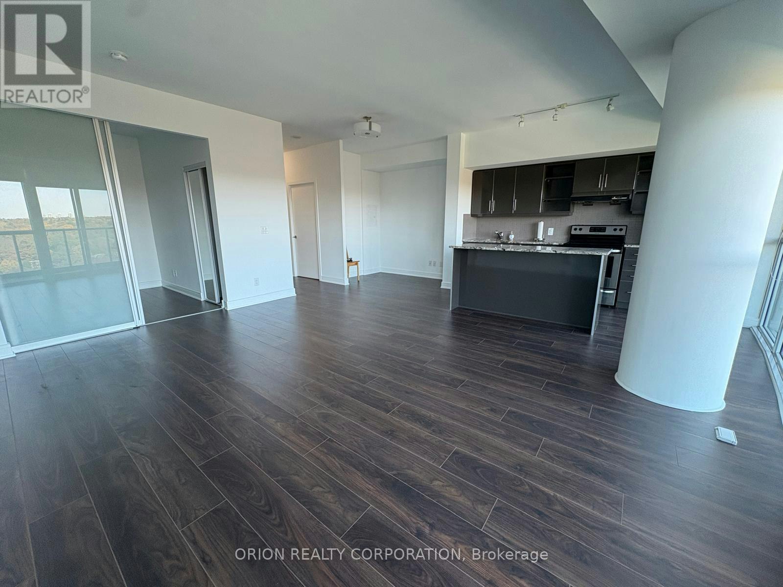 1105-35 Brian Peck Crescent, Toronto, ON, M4G 0A5 - 6