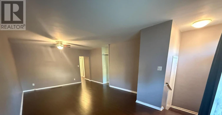 1-220 Rosedale Drive, Whitby, ON, L1N 1Z3 - 2