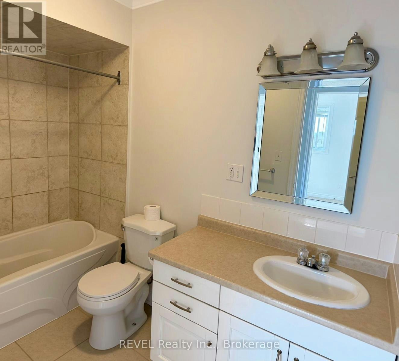 A-204 Oakdale Avenue, St. Catharines, ON, L2P 2K7 - 9