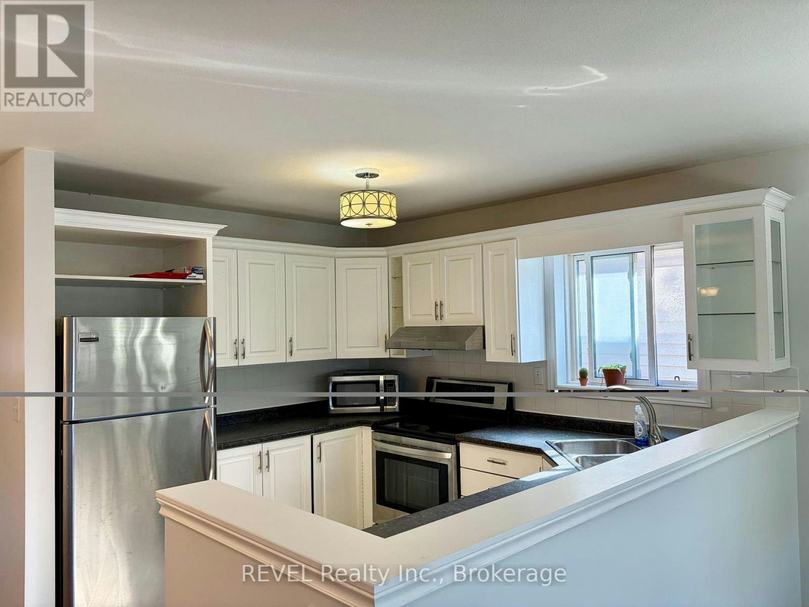 A-204 Oakdale Avenue, St. Catharines, ON, L2P 2K7 - 4