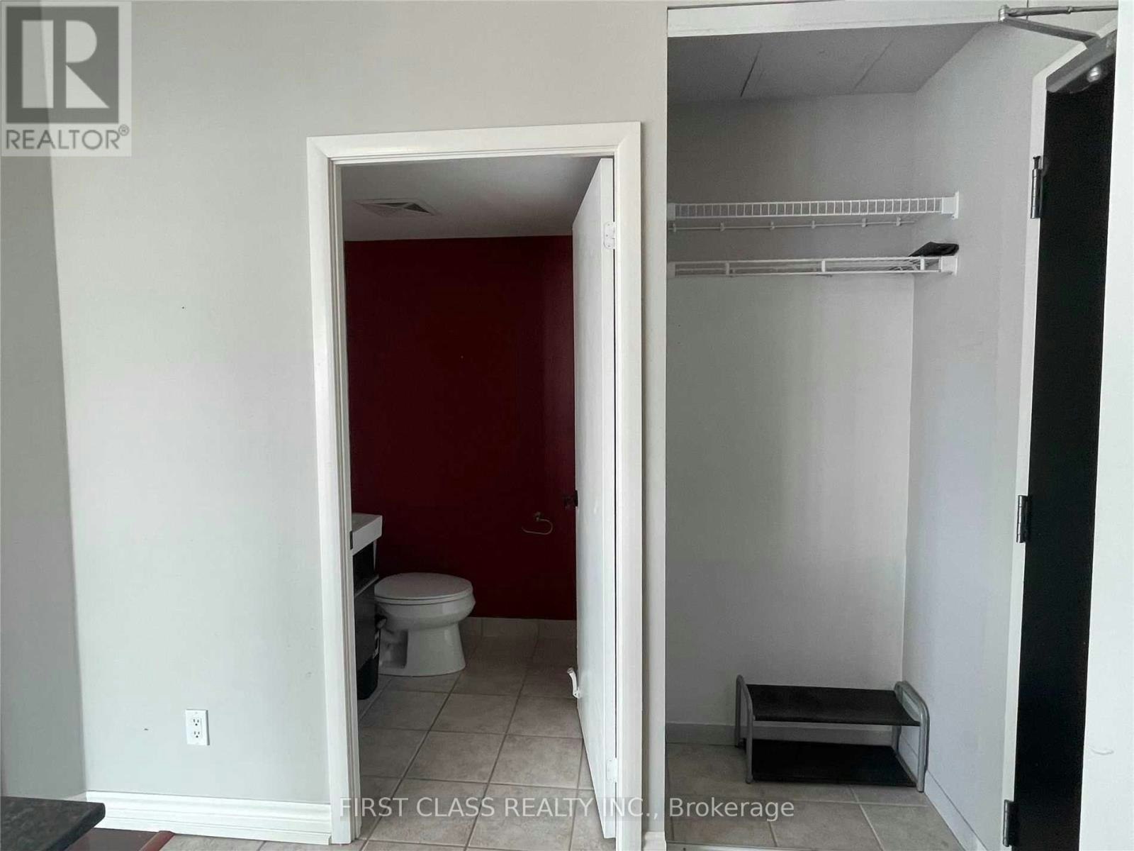 2004-231 Fort York Boulevard, Toronto, ON, M5V 1B2 - 4