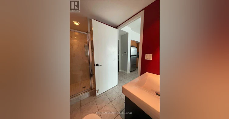 2004-231 Fort York Boulevard, Toronto, ON, M5V 1B2 - 6