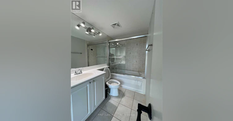 2004-231 Fort York Boulevard, Toronto, ON, M5V 1B2 - 10