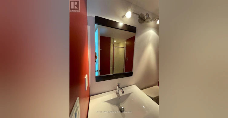 2004-231 Fort York Boulevard, Toronto, ON, M5V 1B2 - 5