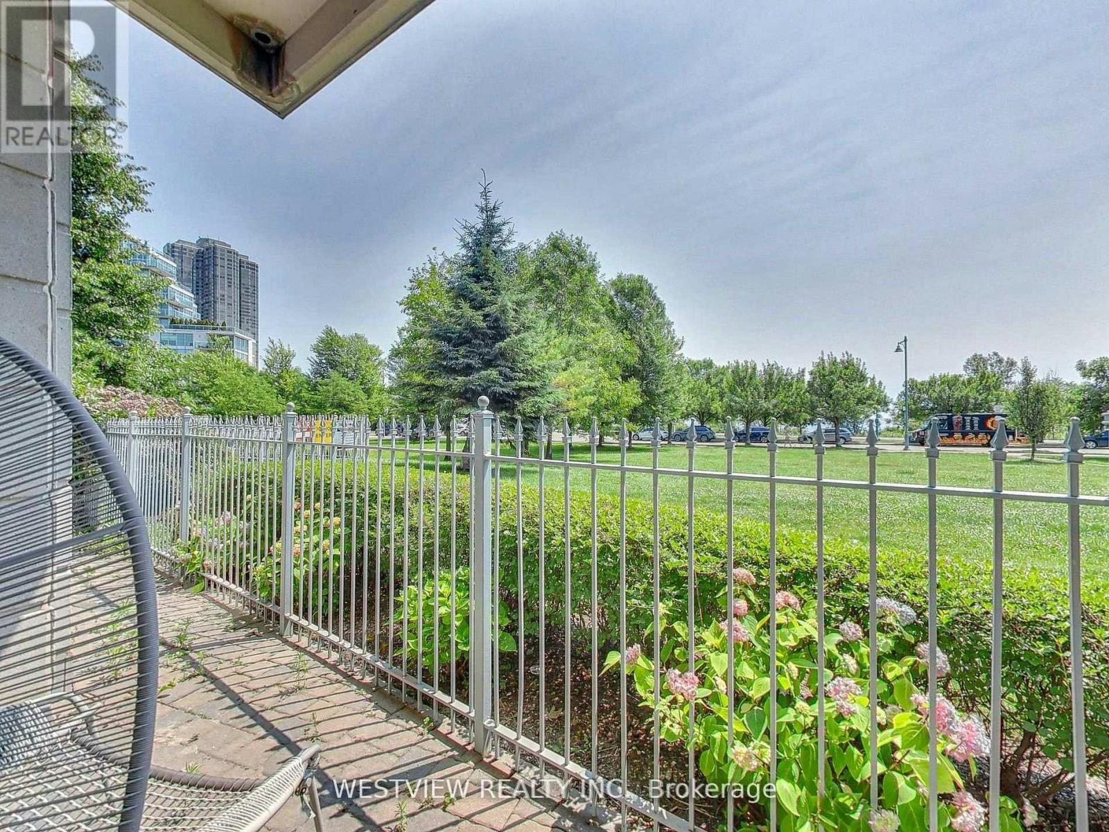116-2111 Lake Shore Boulevard, Toronto, ON, M8V 4B2 - 3