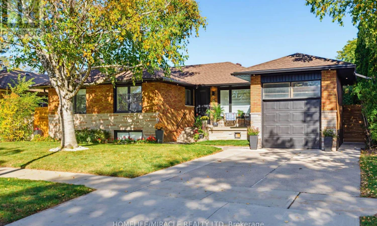 8 Laurelwood Crescent