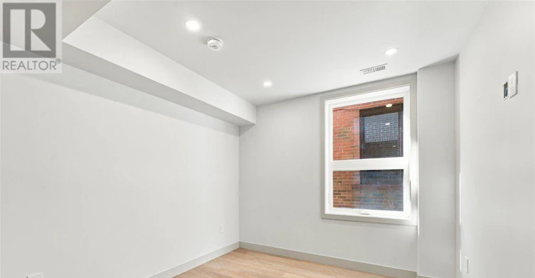 1-113 Hatherley Road, Toronto, ON, M6E 1W4 - 22