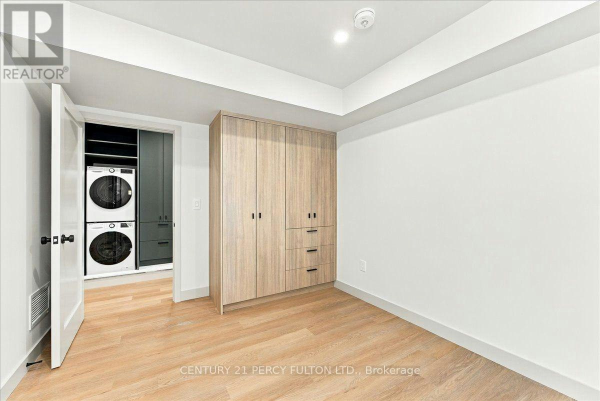1-113 Hatherley Road, Toronto, ON, M6E 1W4 - 21