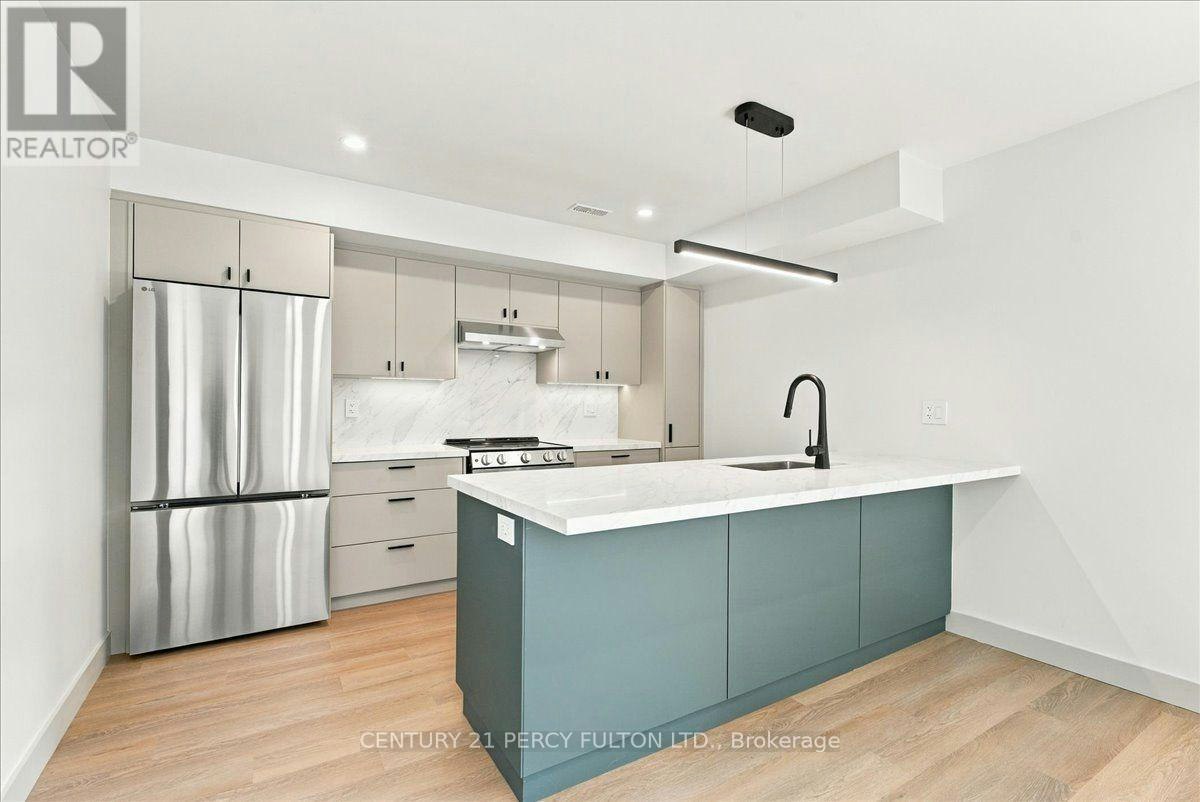 1-113 Hatherley Road, Toronto, ON, M6E 1W4 - 13