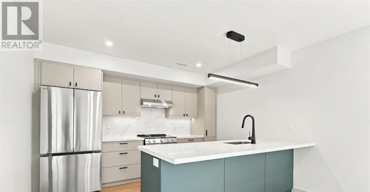 1-113 Hatherley Road, Toronto, ON, M6E 1W4 - 13