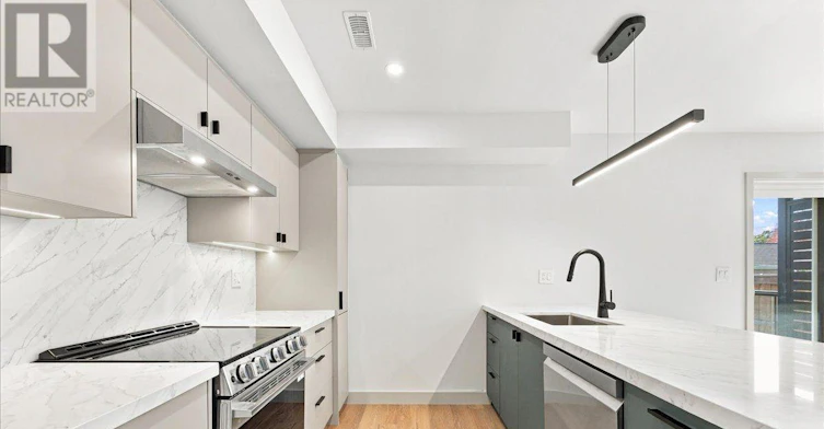 1-113 Hatherley Road, Toronto, ON, M6E 1W4 - 12