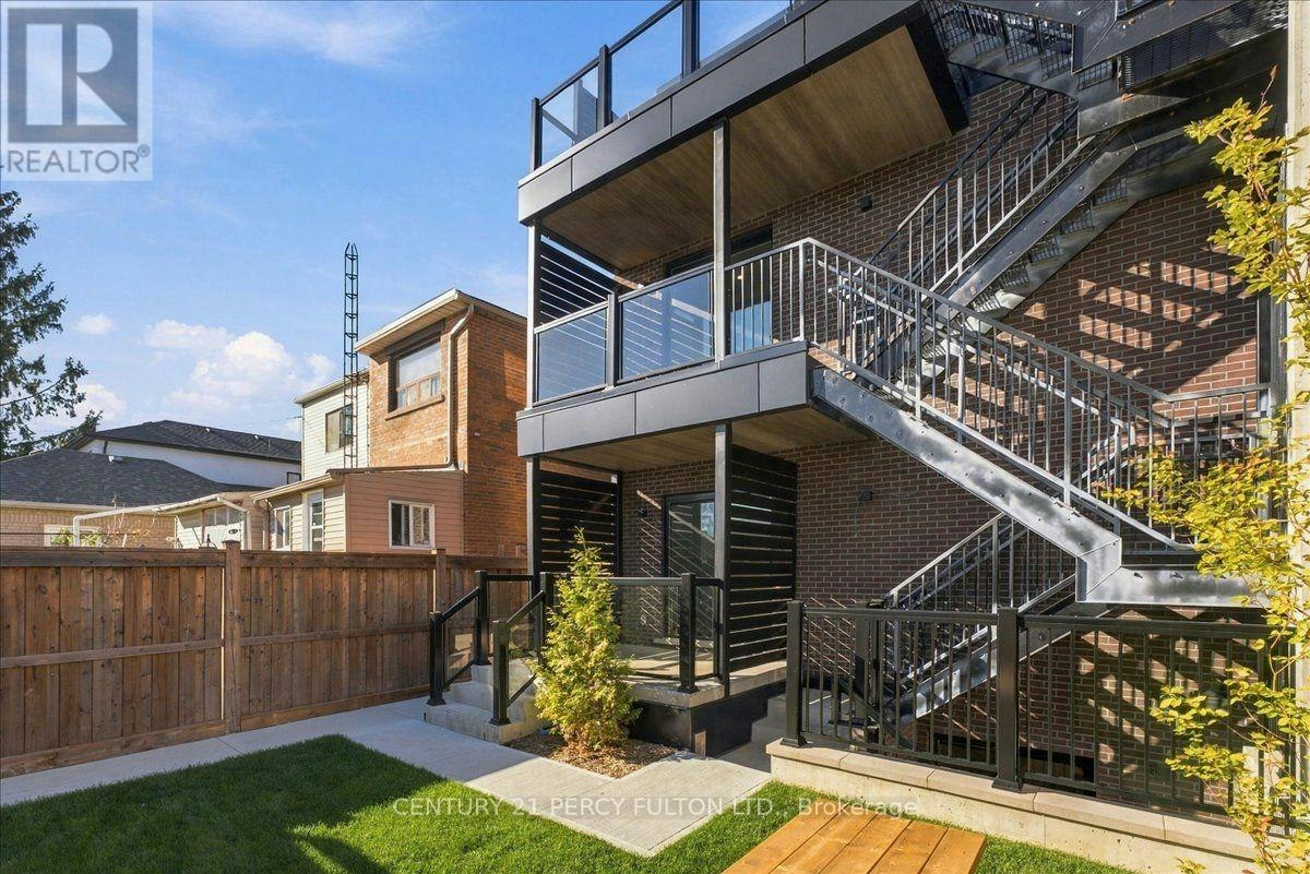 1-113 Hatherley Road, Toronto, ON, M6E 1W4 - 3