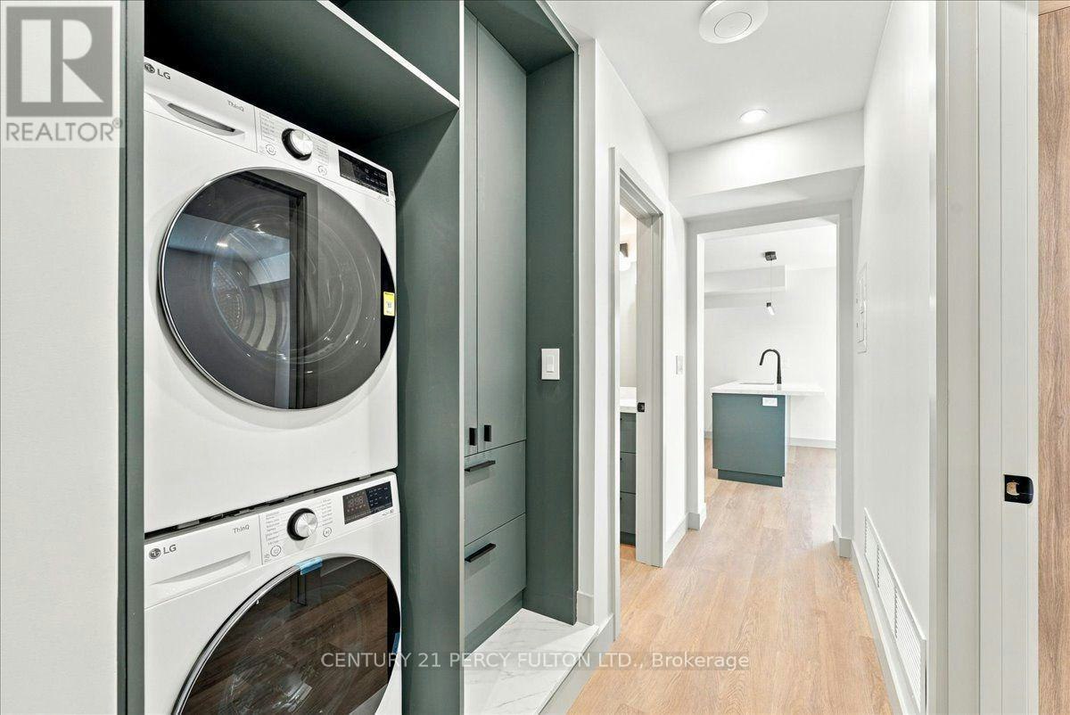 1-113 Hatherley Road, Toronto, ON, M6E 1W4 - 16