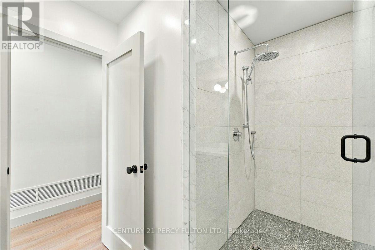 1-113 Hatherley Road, Toronto, ON, M6E 1W4 - 24