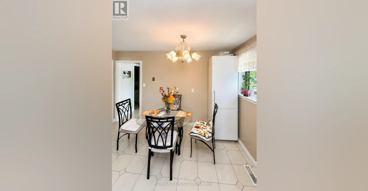 22 Rita Drive, Toronto, ON, M3L 2G6 - 11