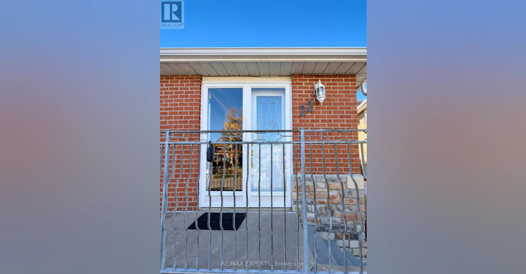 22 Rita Drive, Toronto, ON, M3L 2G6 - 2