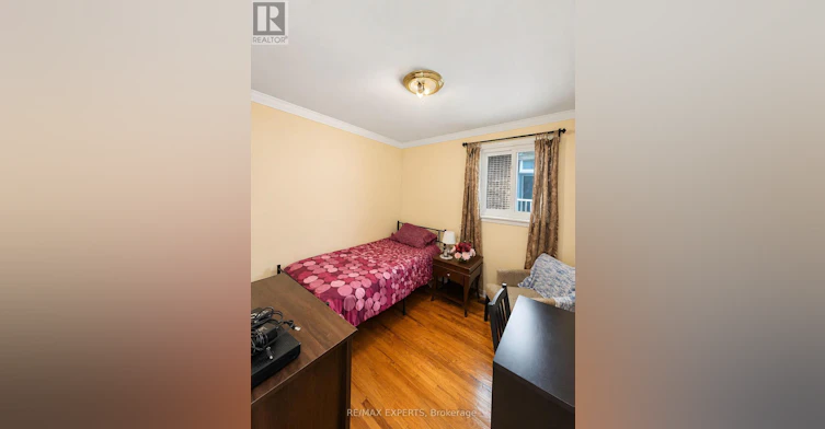 22 Rita Drive, Toronto, ON, M3L 2G6 - 14