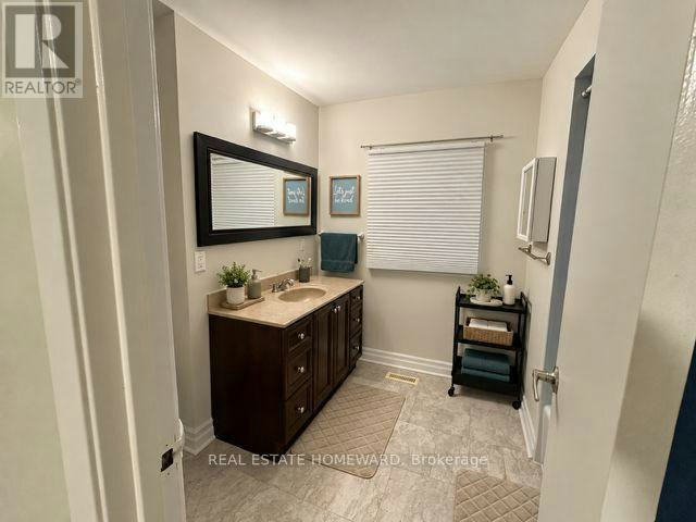 784 Hill Gate, Newmarket, ON, L3Y 6M2 - 24