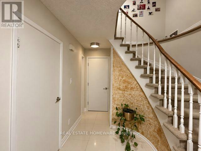 784 Hill Gate, Newmarket, ON, L3Y 6M2 - 27