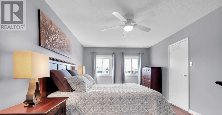 784 Hill Gate, Newmarket, ON, L3Y 6M2 - 3