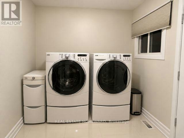 784 Hill Gate, Newmarket, ON, L3Y 6M2 - 28