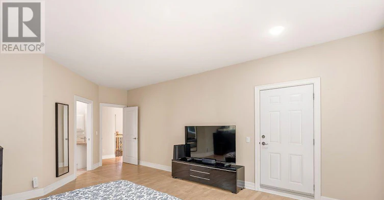 5 Oriole Drive, Ottawa, ON, K1J 7E8 - 38