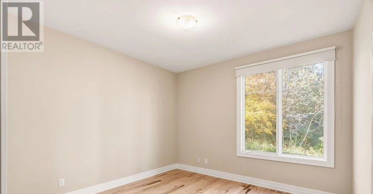 5 Oriole Drive, Ottawa, ON, K1J 7E8 - 15