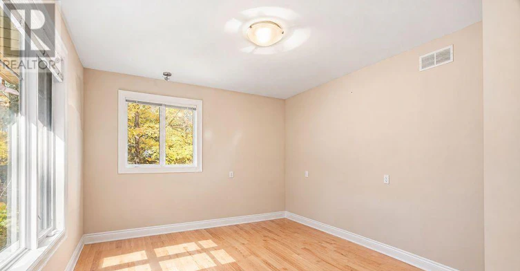 5 Oriole Drive, Ottawa, ON, K1J 7E8 - 17