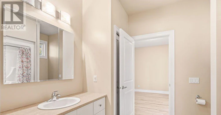 5 Oriole Drive, Ottawa, ON, K1J 7E8 - 13