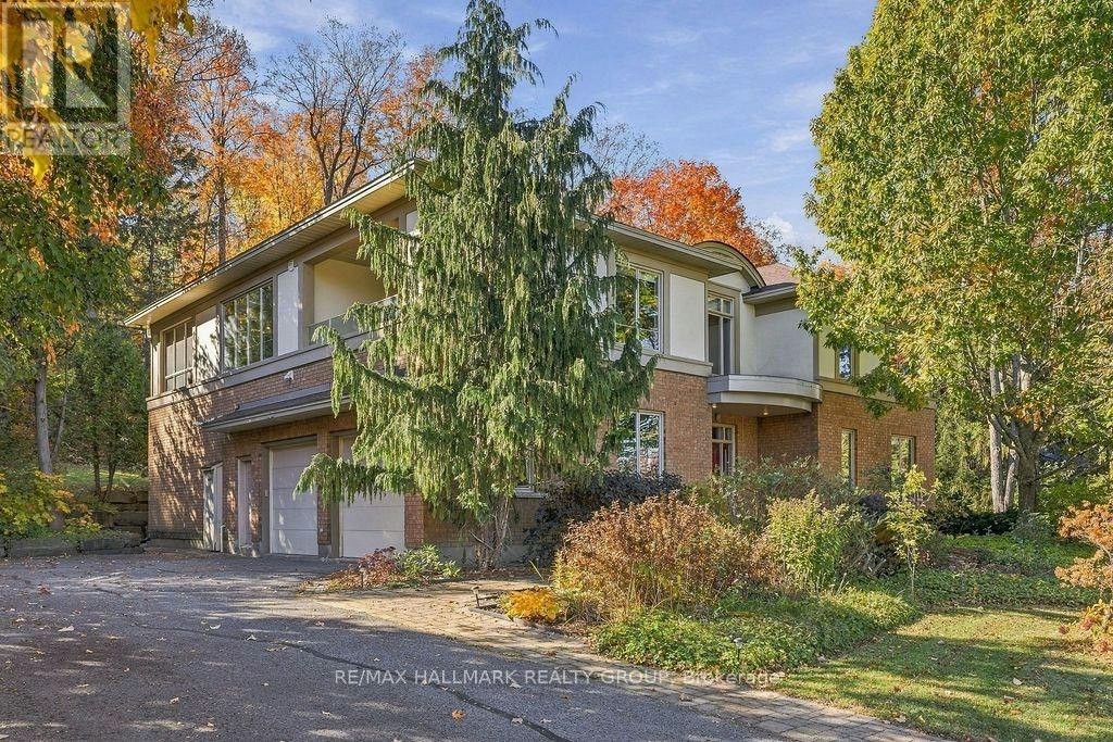 5 Oriole Drive, Ottawa, ON, K1J 7E8