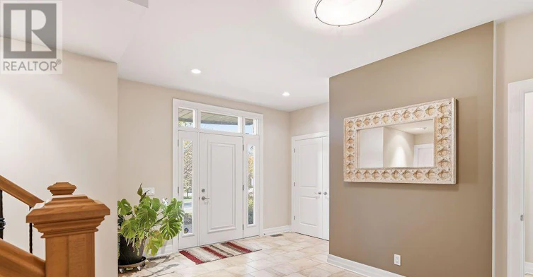 5 Oriole Drive, Ottawa, ON, K1J 7E8 - 3