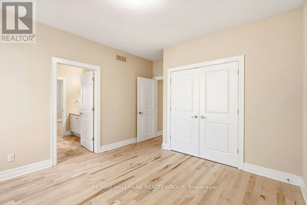 5 Oriole Drive, Ottawa, ON, K1J 7E8 - 16