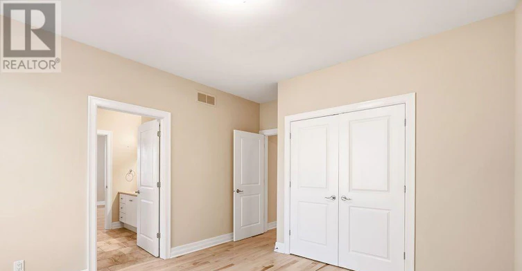 5 Oriole Drive, Ottawa, ON, K1J 7E8 - 16