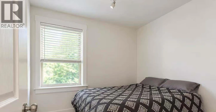 50 E 40 Avenue, Vancouver, BC, V5W 1L4 - 8