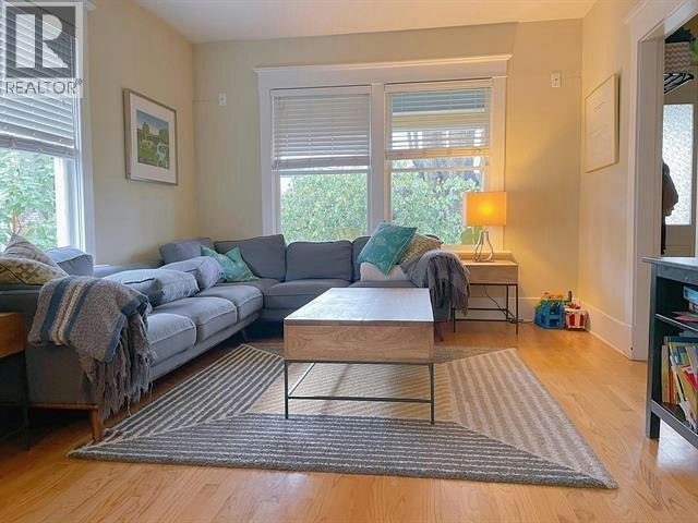 50 E 40 Avenue, Vancouver, BC, V5W 1L4