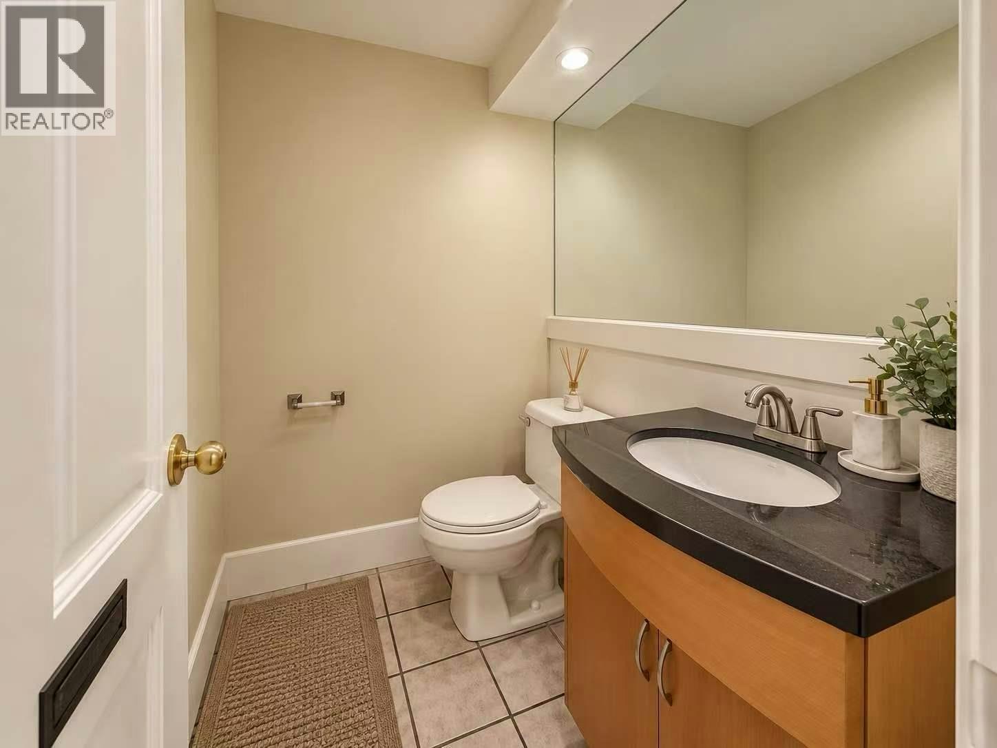 50 E 40 Avenue, Vancouver, BC, V5W 1L4 - 11