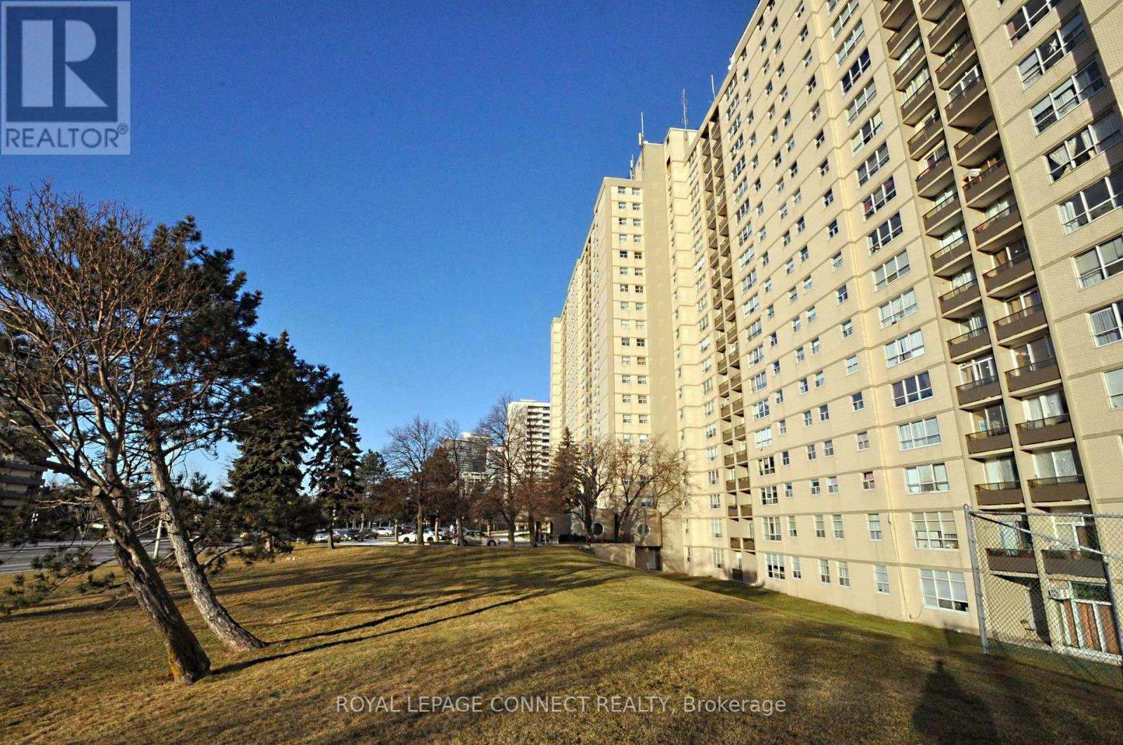 206-5 Parkway Forest Drive, Toronto, ON, M2J 1L2 - 9